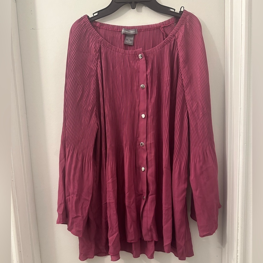 NWOT Kate & Mallory women's blouse purple, Size: XL.